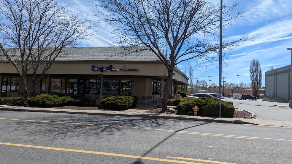 1250 S Plaza Way, Flagstaff, AZ for lease - Building Photo - Image 2 of 8