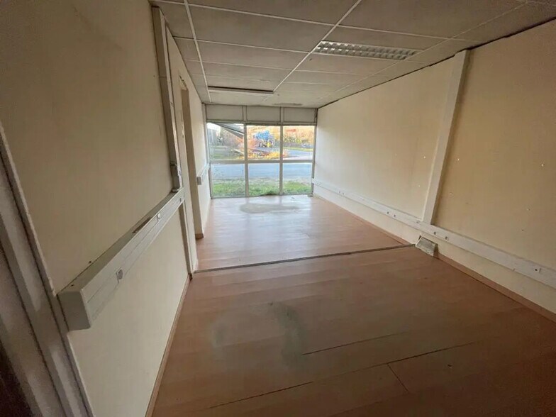 Flex in Morlaix for lease - Building Photo - Image 3 of 4