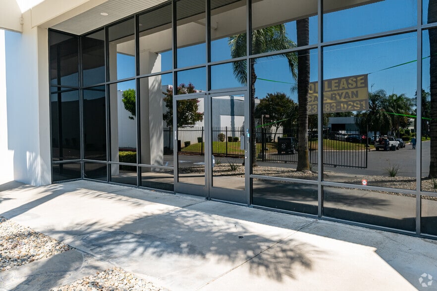 1137 E Philadelphia St, Ontario, CA for lease - Building Photo - Image 2 of 4