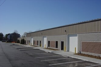 2001 Old Greenbrier Rd, Chesapeake, VA for lease Building Photo- Image 1 of 3