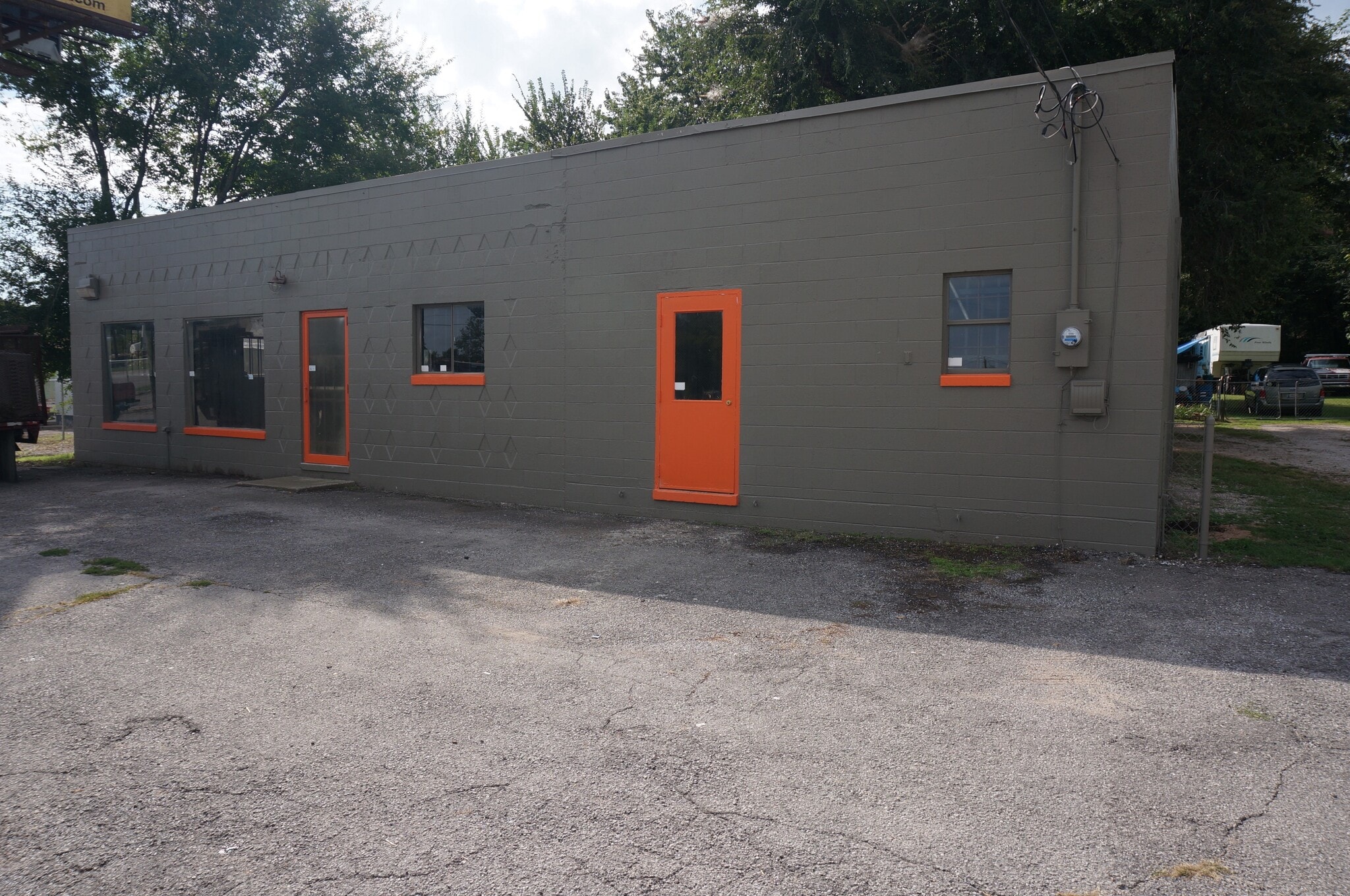 4918 W 21st St, Tulsa, OK for lease Interior Photo- Image 1 of 4