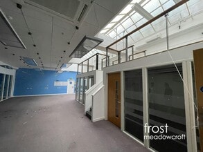 138 Barlby Rd, London for lease Interior Photo- Image 1 of 3