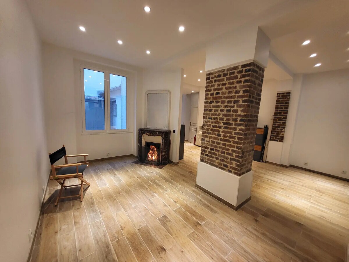 Paris, PAR 75016 - Unit RDC -  - Interior Photo - Image 2 of 7