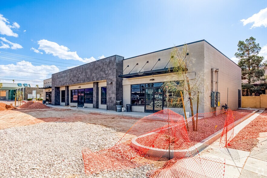 1807 W Charleston Blvd, Las Vegas, NV for sale - Building Photo - Image 1 of 1