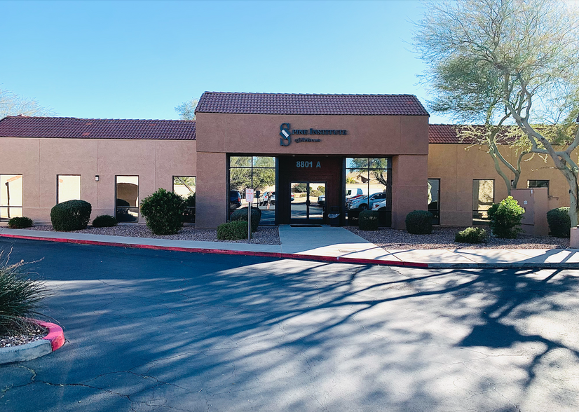 8801 W Union Hills Dr, Peoria, AZ for lease - Building Photo - Image 1 of 10