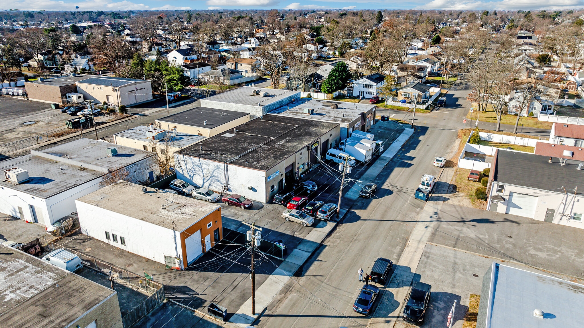 410 Lexington Ave, West Babylon, NY for sale Primary Photo- Image 1 of 1