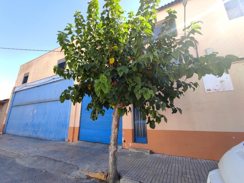 Industrial in Alicante, Alicante for sale - Building Photo - Image 2 of 3