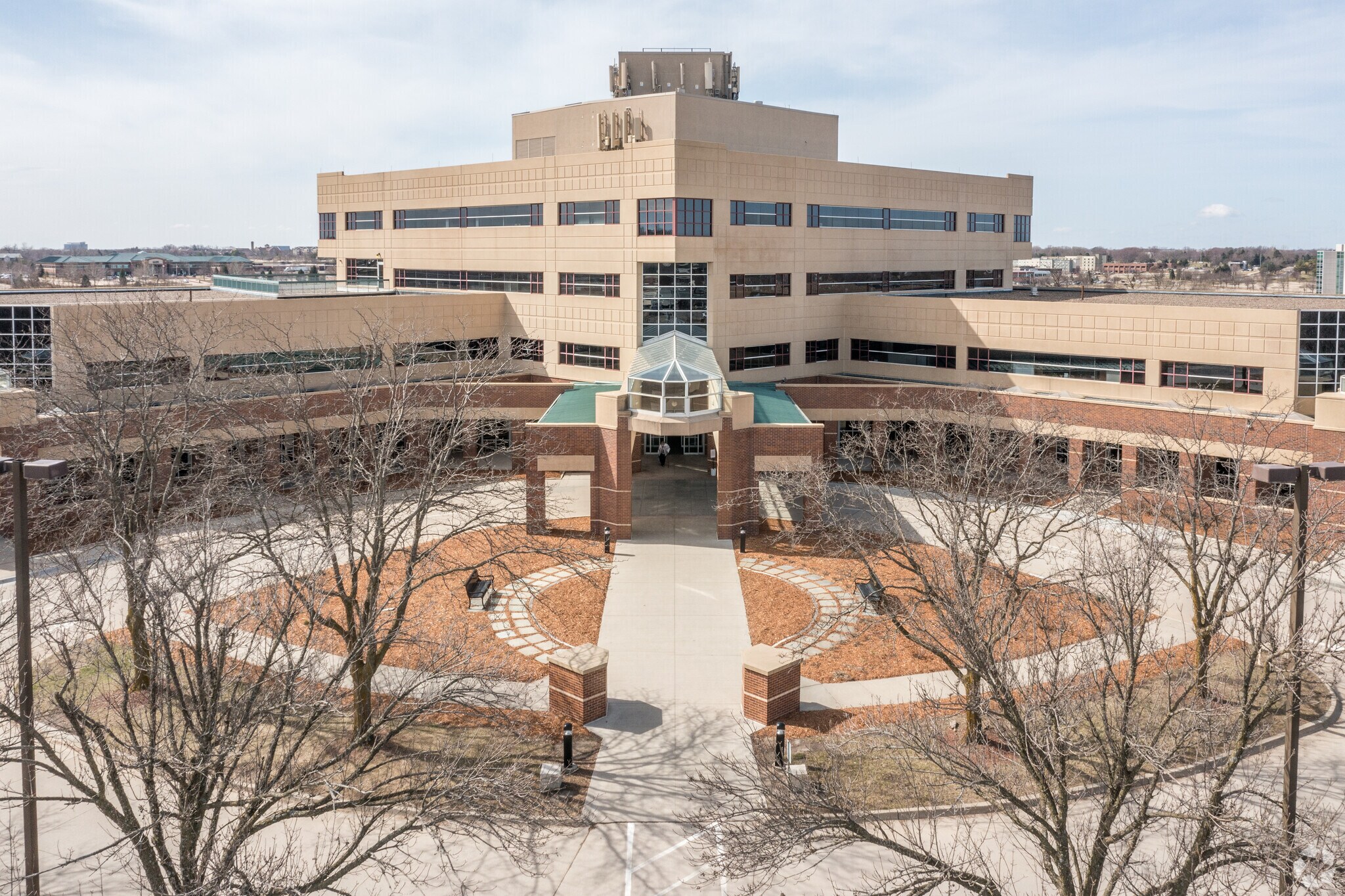 6000 University Ave, West Des Moines, IA 50266 Lakeview Medical Park