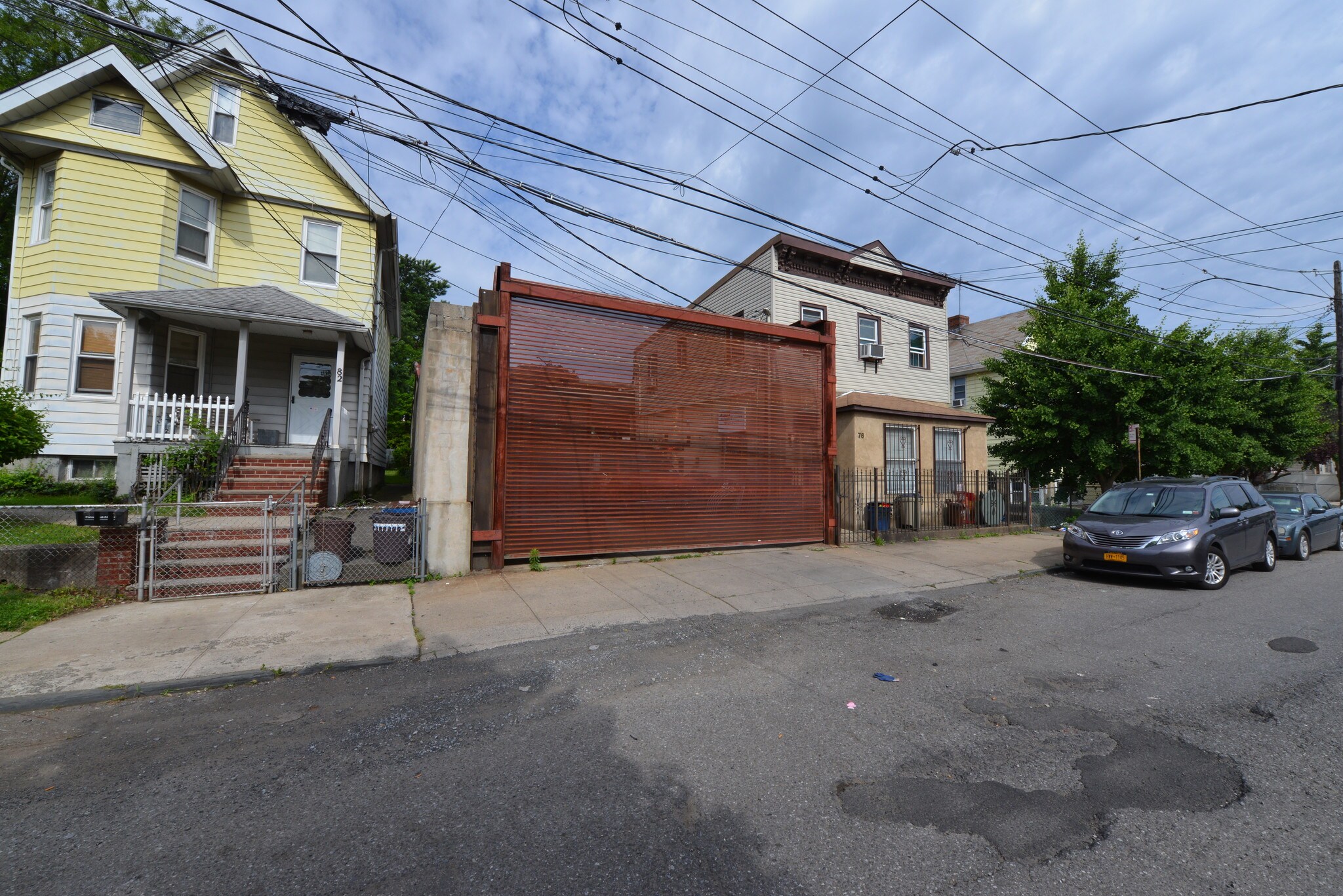 76 Barker St, Staten Island, NY for sale Primary Photo- Image 1 of 1