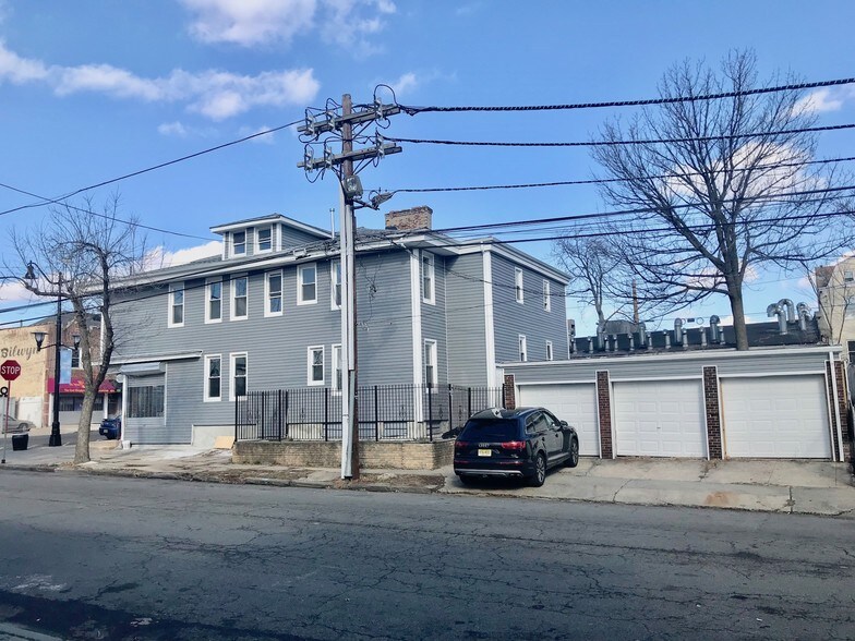 972 Bergen St, Newark, NJ for sale - Primary Photo - Image 1 of 1