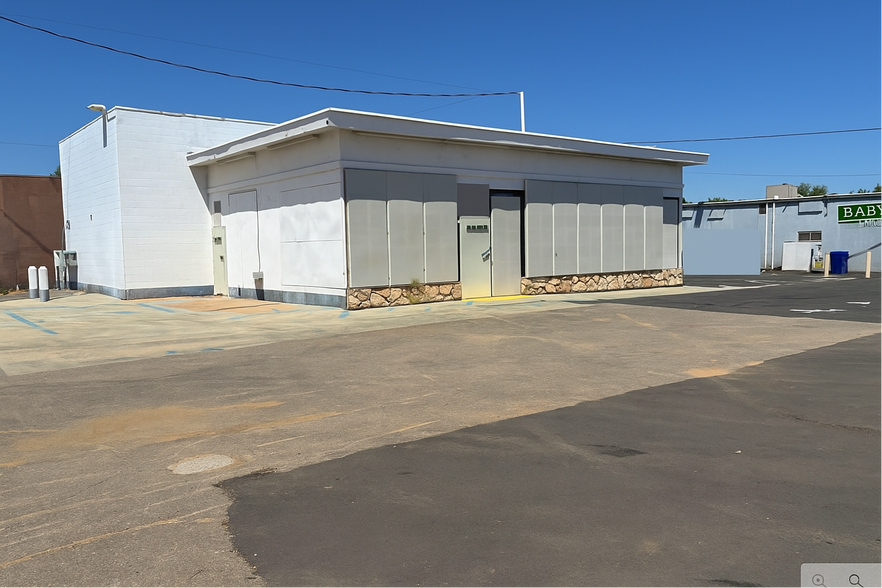 2998 Churn Creek Rd, Redding, CA for lease - Building Photo - Image 1 of 2