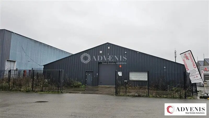 Industrial in Hem for lease - Building Photo - Image 1 of 6