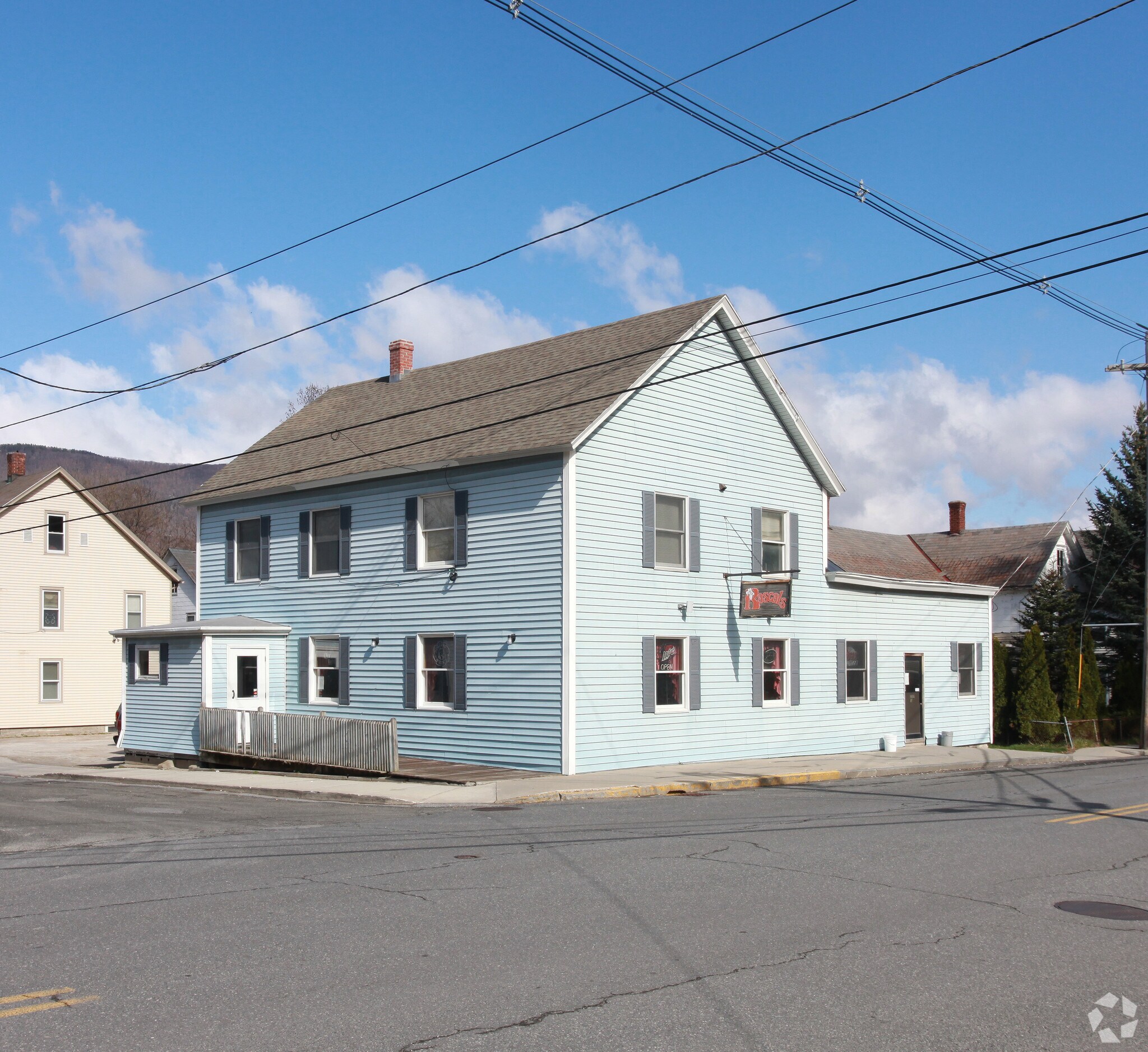 32 N Summer St, Adams, MA for sale Primary Photo- Image 1 of 1