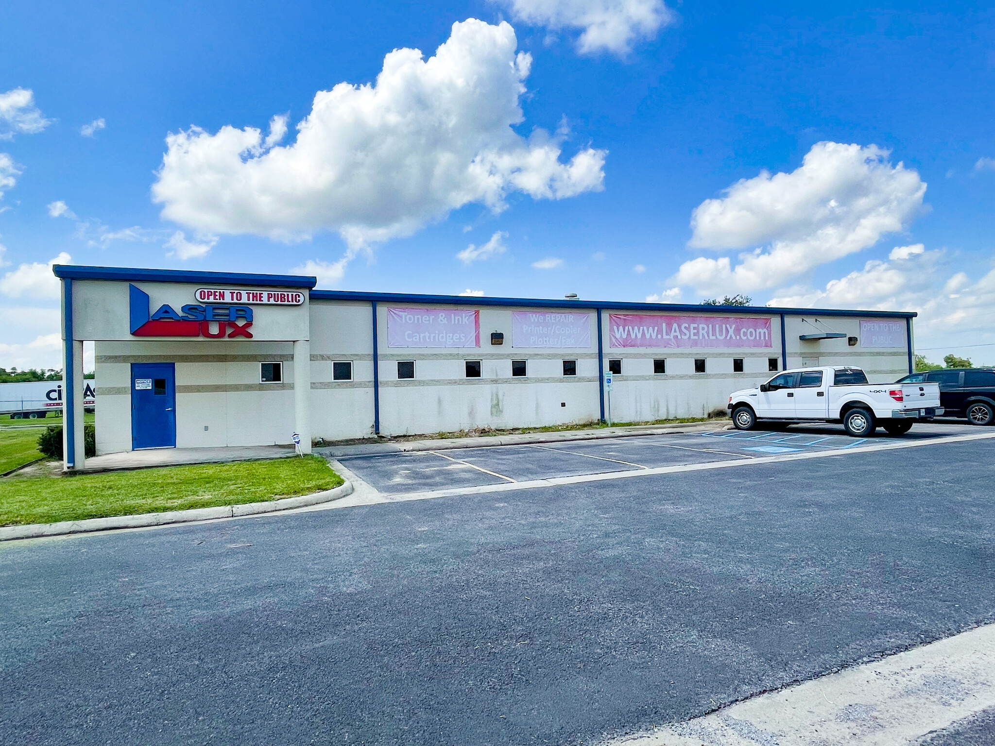 2000 E Expressway 83, Mercedes, TX for sale Building Photo- Image 1 of 1