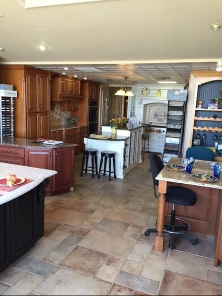 608 Sunrise Hwy, West Babylon, NY for sale - Building Photo - Image 1 of 1