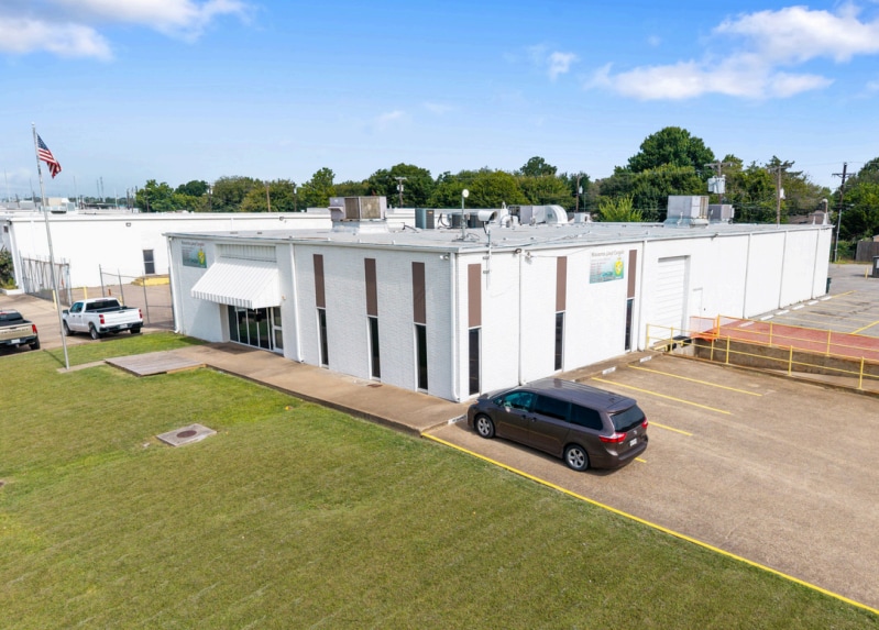 725 E Walnut St, Garland, TX for sale Primary Photo- Image 1 of 9