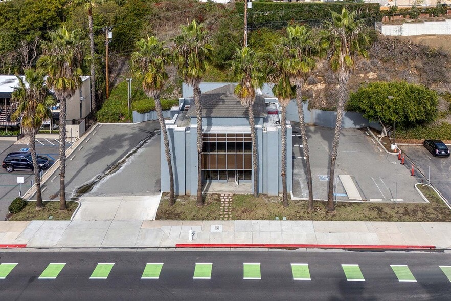 1520 W Coast Hwy, Newport Beach, CA for sale - Building Photo - Image 3 of 11