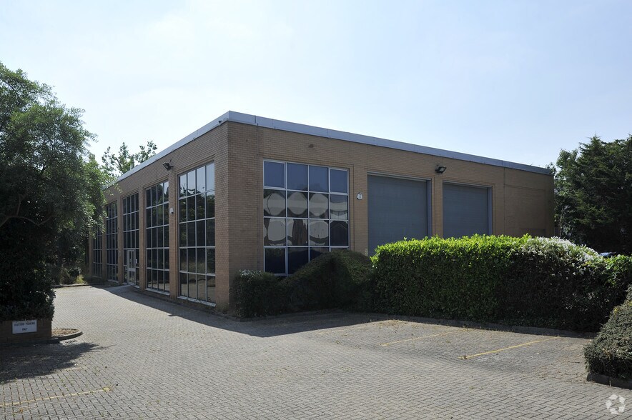 Aspen Way, Feltham for sale - Primary Photo - Image 1 of 1