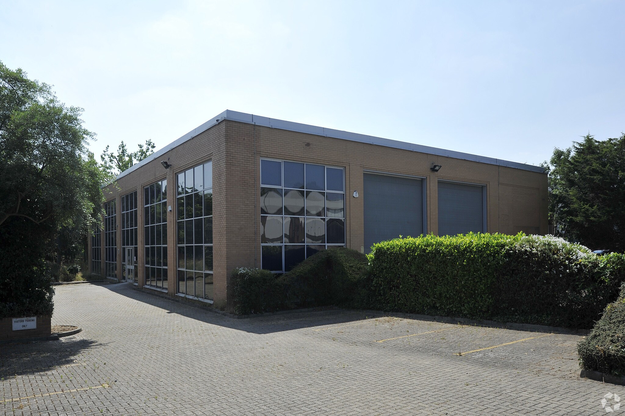 Aspen Way, Feltham for sale Primary Photo- Image 1 of 1