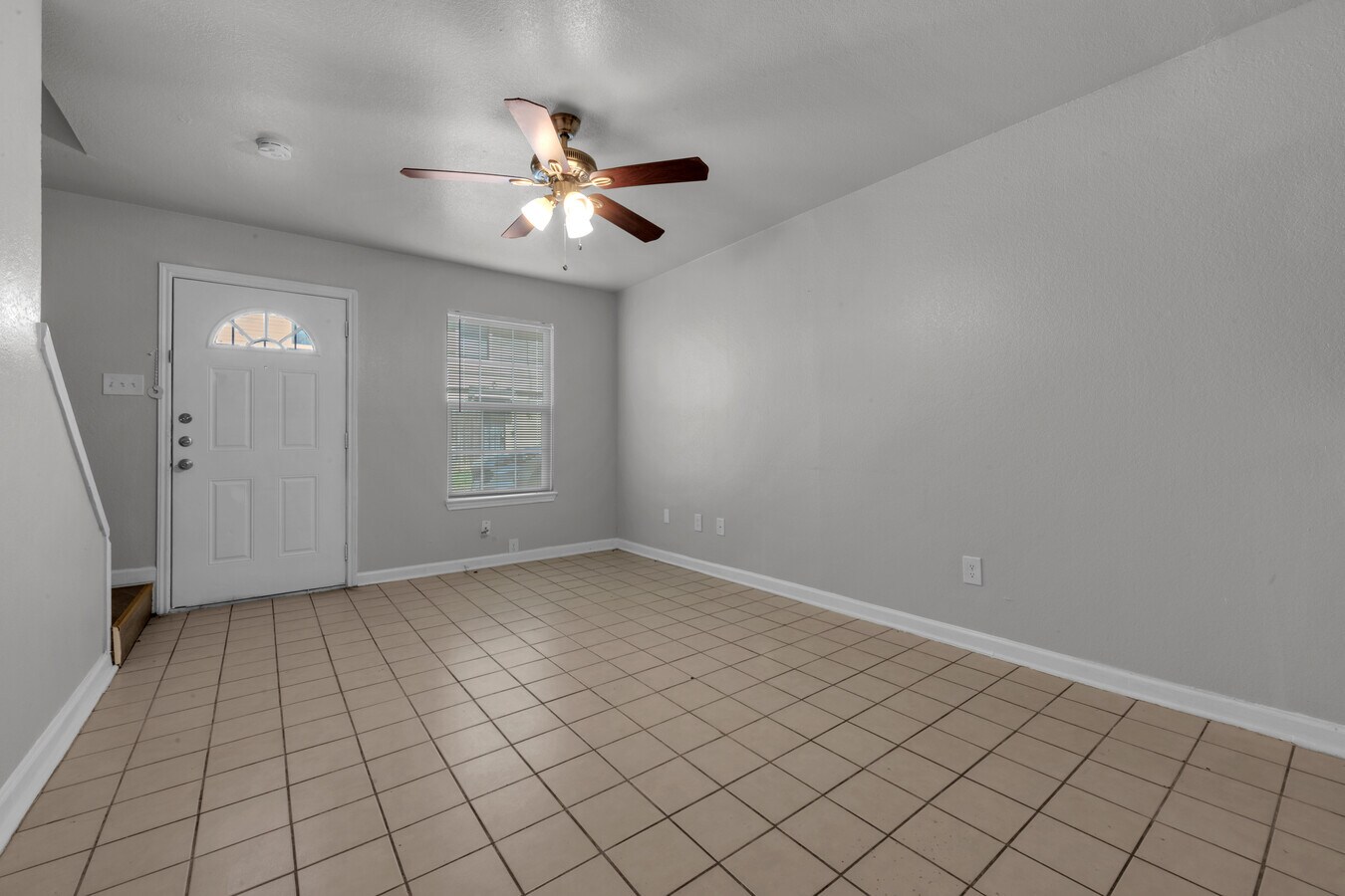 4936 Flamingo Rd, Fort Worth, TX 76119 - Unit 4 -  - Interior Photo - Image 2 of 14