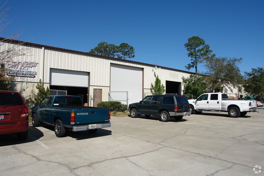 305 Division Ave, Ormond Beach, FL for lease - Primary Photo - Image 1 of 6