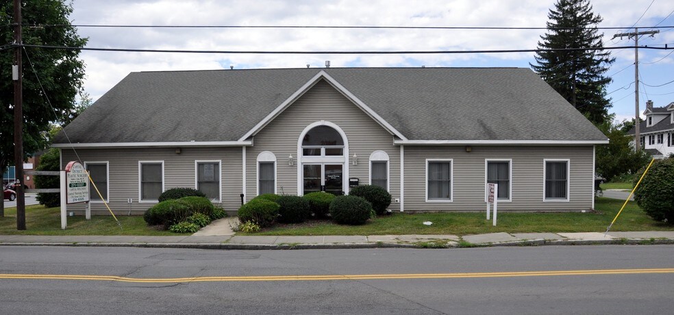 1 Conway Ct, Troy, NY for sale - Primary Photo - Image 1 of 1