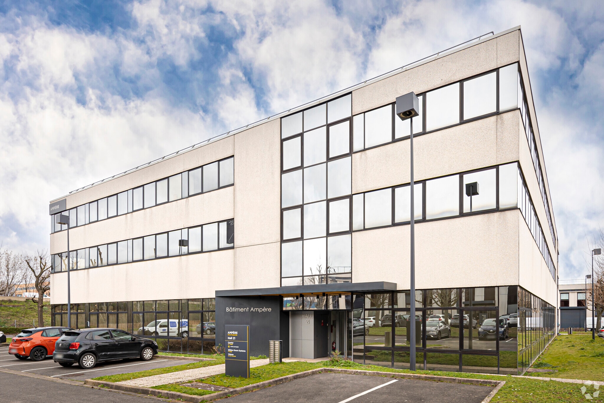 19 Rue Alexis De Tocqueville, Antony for lease Primary Photo- Image 1 of 4