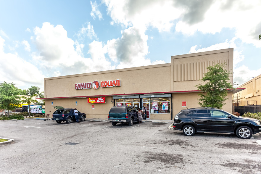 16525 NW 27th Ave, Miami Gardens, FL for lease - Primary Photo - Image 2 of 5