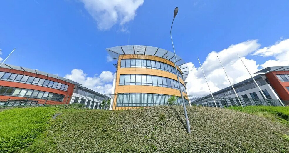 3 Rue Philippe Noiret, Saint-André-lez-Lille for lease - Building Photo - Image 1 of 15