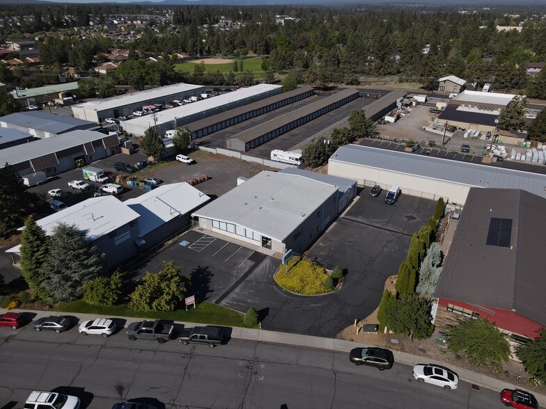 635 SE Business Way, Bend, OR for lease - Building Photo - Image 2 of 16