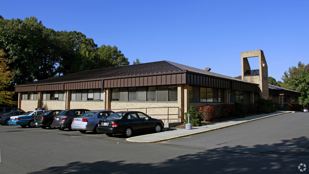 4379 Ridgewood Center Dr, Woodbridge, VA for lease - Building Photo - Image 1 of 10