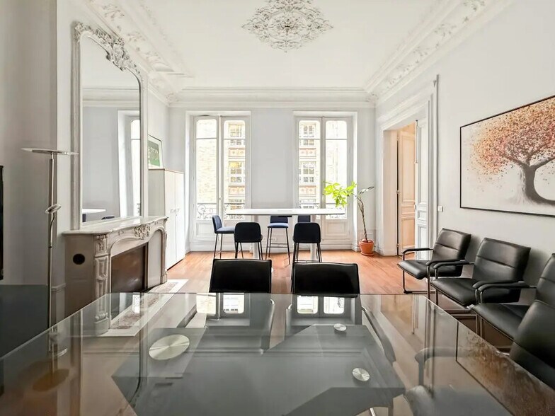 Office in Paris for lease - Building Photo - Image 1 of 9