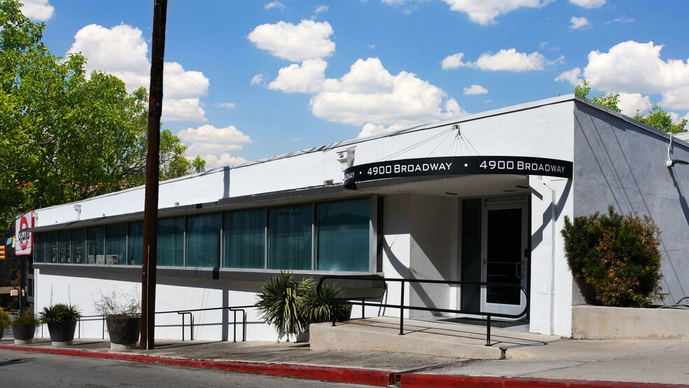 4900-4904 Broadway St, San Antonio, TX for lease - Building Photo - Image 1 of 12