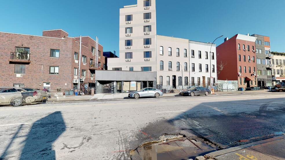 651 Bushwick Ave, Brooklyn, NY for lease - Building Photo - Image 1 of 3