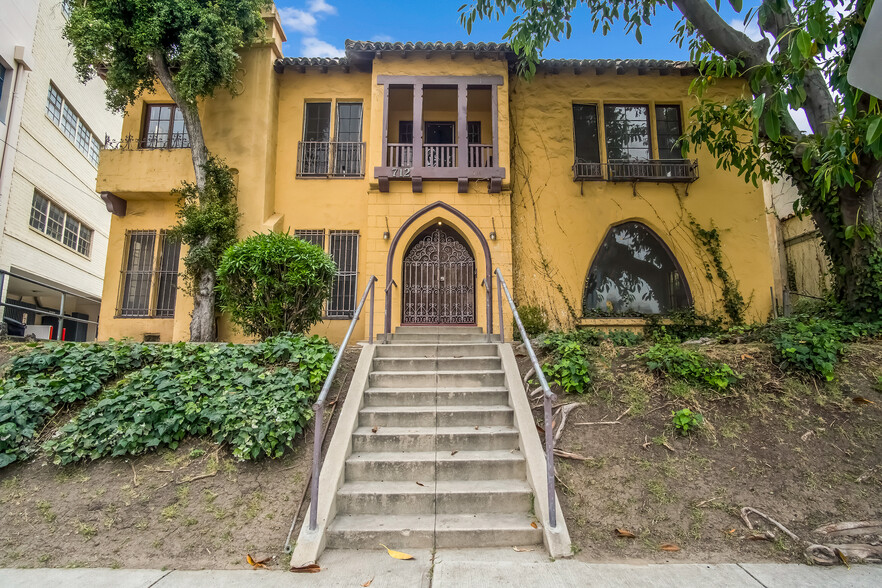 712 S Stanley Ave, Los Angeles, CA for sale - Building Photo - Image 1 of 28