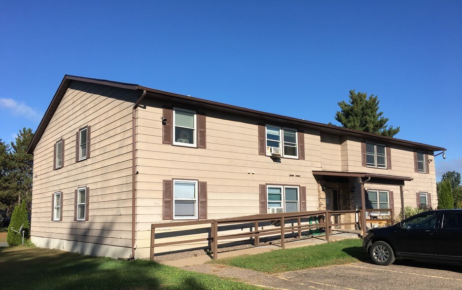 2622 Nelson Dr, Menomonie, WI 54751