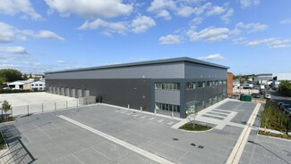 More details for Blackthorne Rd, Slough - Industrial for Lease