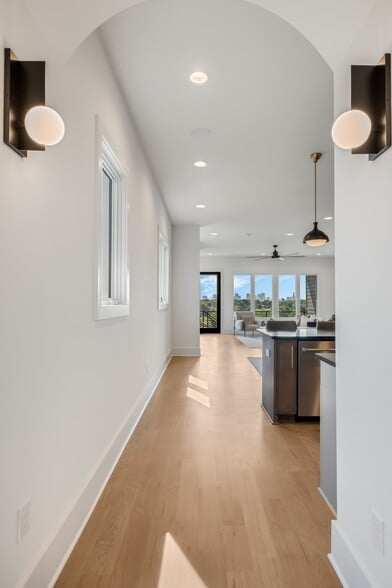 2118 C-D Cliff dr, Nashville, TN for sale - Building Photo - Image 3 of 78