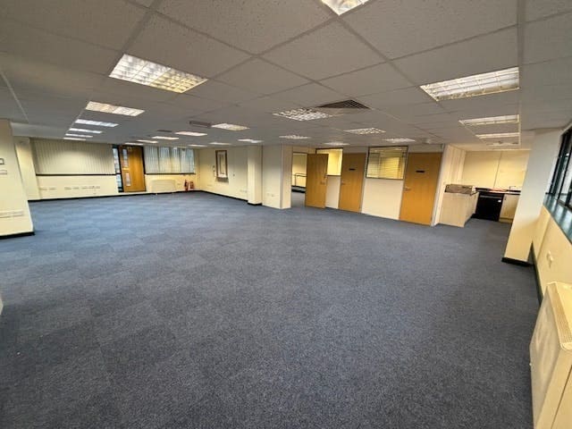 New Town Row, Birmingham for lease - Interior Photo - Image 3 of 10