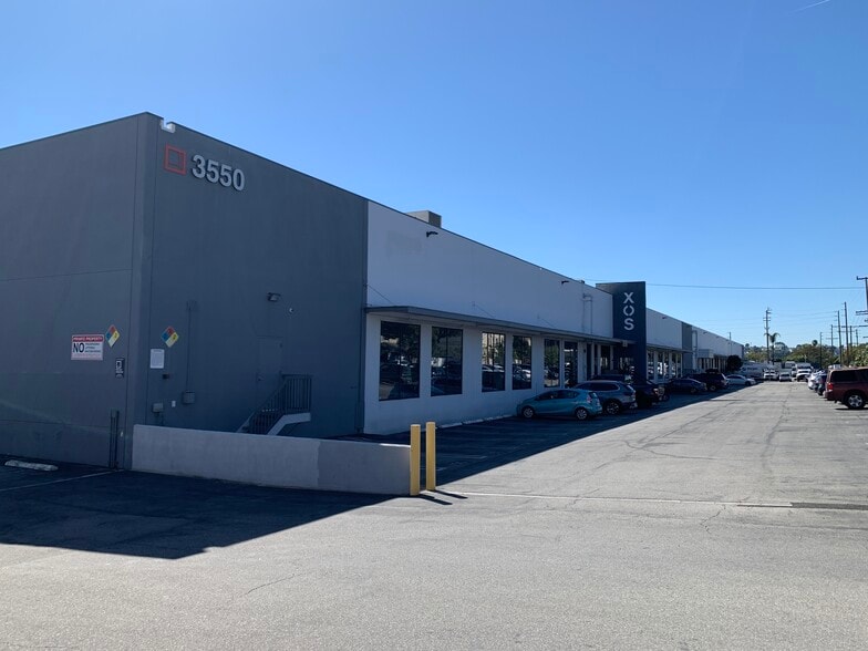 3550 Tyburn St, Los Angeles, CA for lease - Building Photo - Image 3 of 13