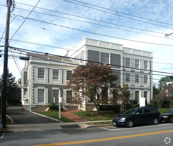 164 Mason St, Greenwich, CT for lease - Building Photo - Image 2 of 10