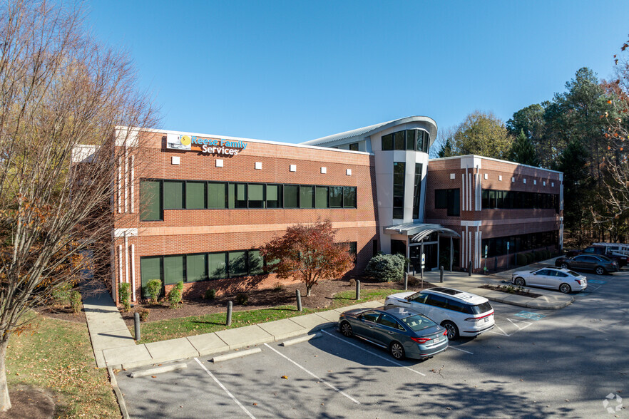 804 Omni Blvd, Newport News, VA for lease - Building Photo - Image 1 of 20