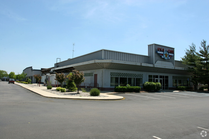 4790 S Hagadorn Rd, East Lansing, MI for lease - Building Photo - Image 2 of 6