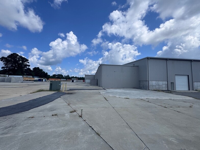 375 Industrial Dr, Rockmart, GA for sale - Building Photo - Image 2 of 14