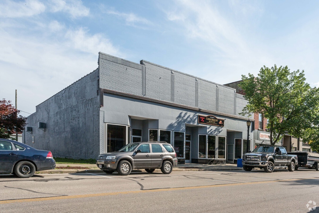 216 Main St, Conneaut, OH 44030