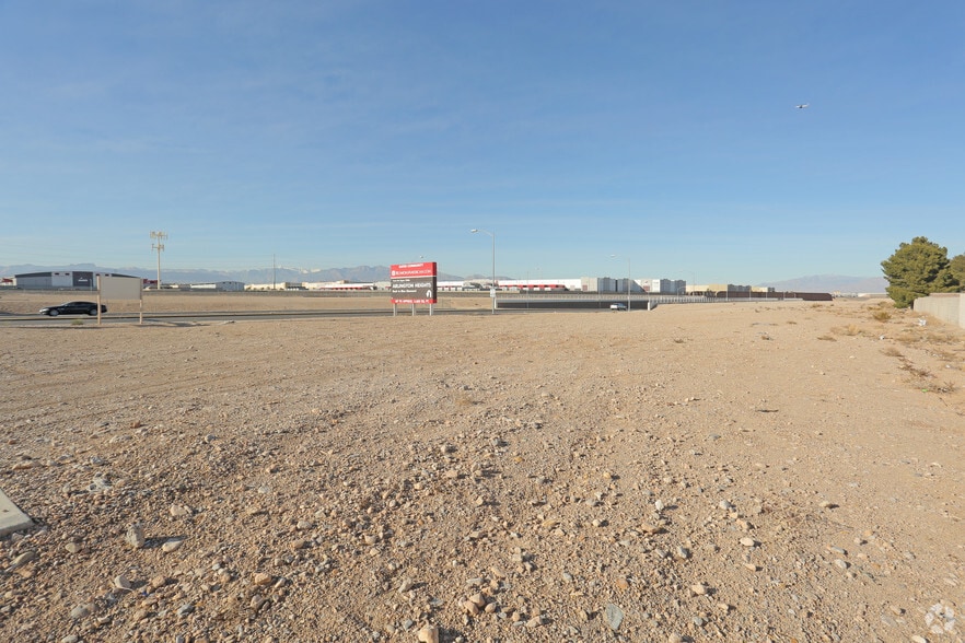 NEC S Decatur Blvd & W Warm Springs Rd, Las Vegas, NV for sale - Building Photo - Image 3 of 3