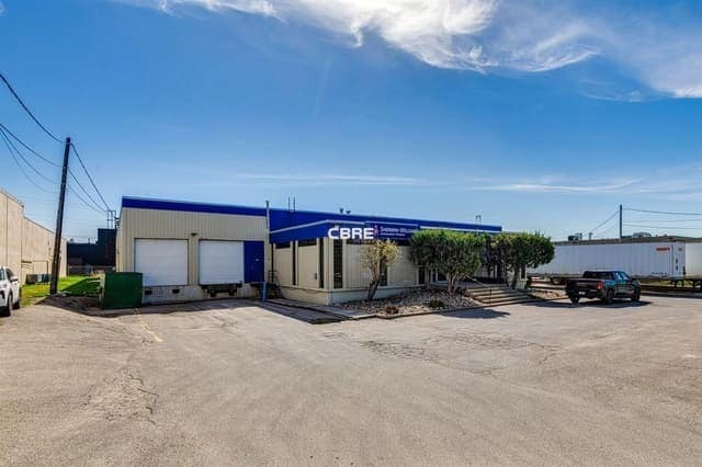 3230-3234 9 St SE, Calgary, AB for lease - Building Photo - Image 3 of 3