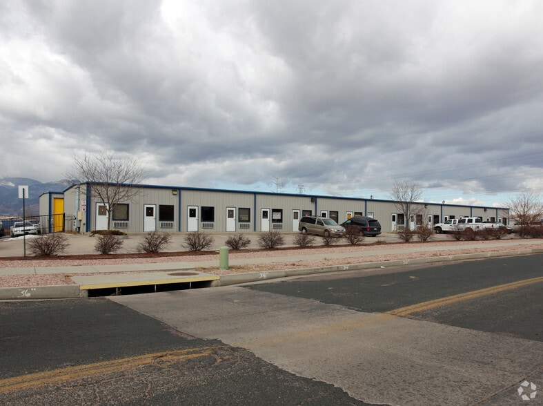 3110-3150 Boychuk Ave, Colorado Springs, CO for lease - Building Photo - Image 3 of 9