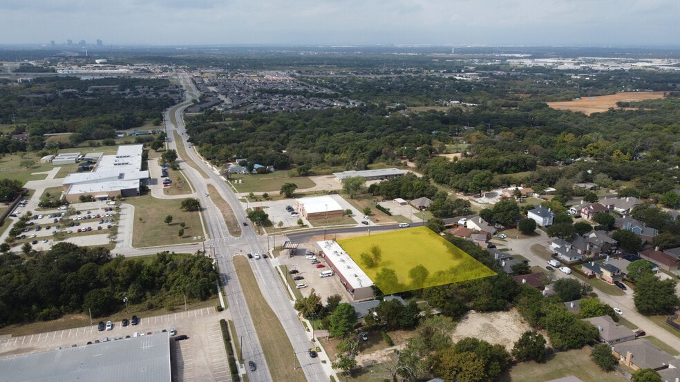 901 Sandy Ln, Fort Worth, TX for sale - Building Photo - Image 3 of 8