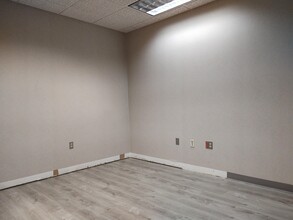 100 E Peach St, El Dorado, AR for lease Interior Photo- Image 1 of 6